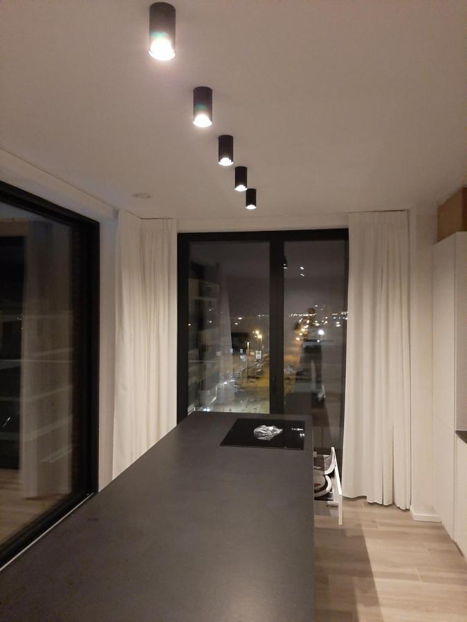 Port Side Incl Parking Apartamento *