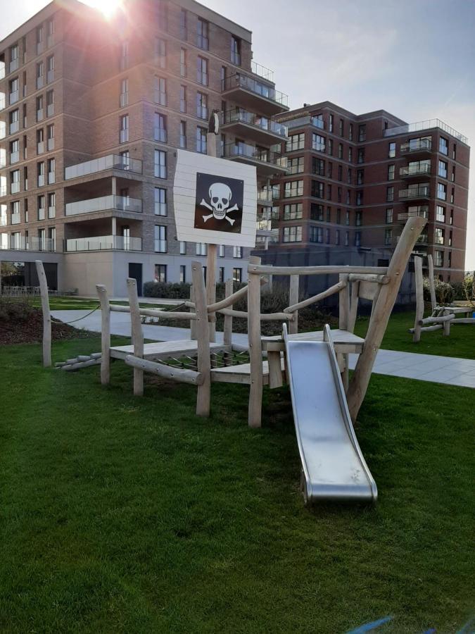 Port Side Incl Parking Apartment *